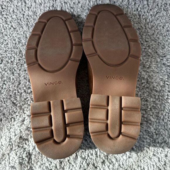 Vince Robin Suede Loafer, Size 10 - Picture 4 of 5